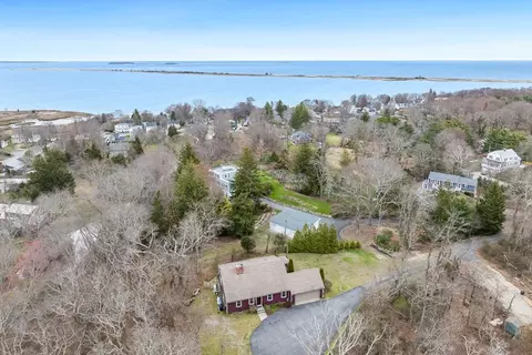 9 Obery St, Plymouth, MA 02360