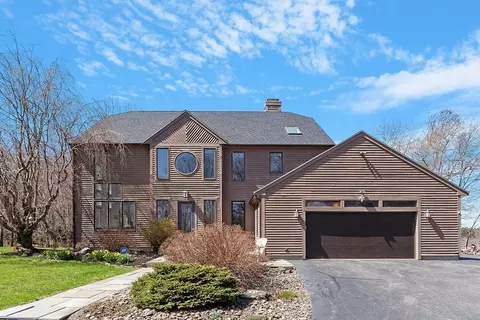 158 Kendall Hill Rd, Sterling, MA 01564