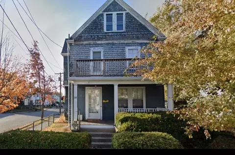208 Beach St, Quincy, MA 02170