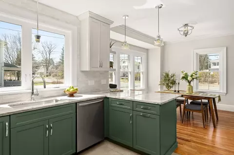 278 Main St, Easthampton, MA 01027 photo 9