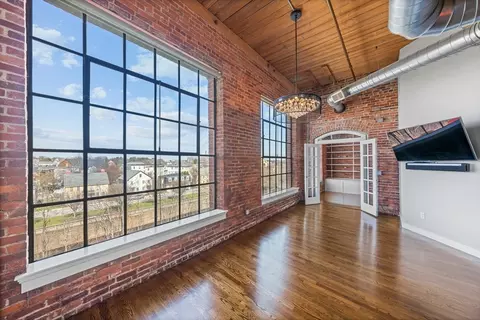 491 Dutton St #509, Lowell, MA 01854