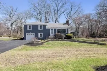 210 Olney St, Seekonk, MA 02771
