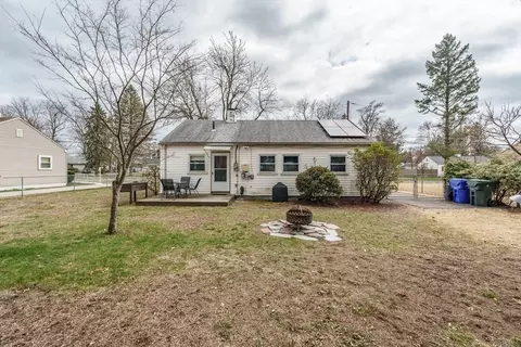 38 Ramah St, Springfield, MA 01104 photo 2
