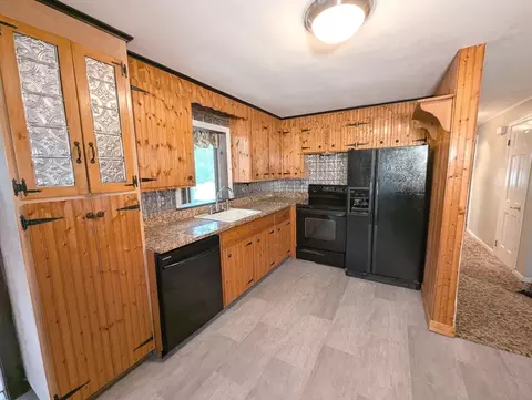 145 Pleasant St, Franklin, MA 02038 photo 2