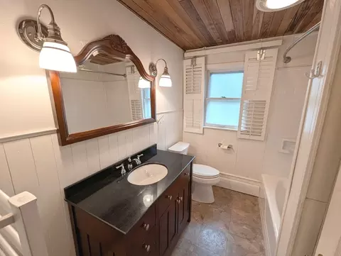 145 Pleasant St, Franklin, MA 02038 photo 17