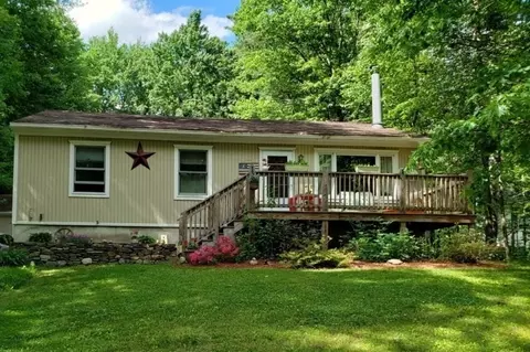 8 Balsam Dr, Ashburnham, MA 01430