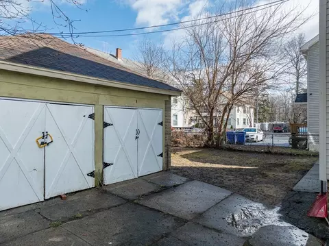 342 Wilbraham Rd, Springfield, MA 01109 photo 33