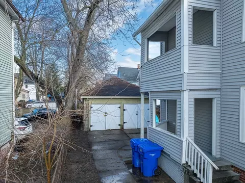 342 Wilbraham Rd, Springfield, MA 01109 photo 34