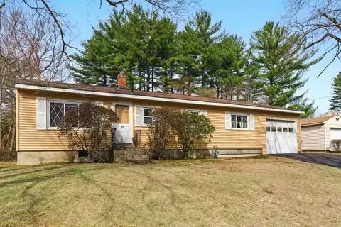 52 Forest Glen Dr, Northampton, MA 01062
