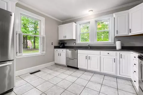 4 Valley Rd, Danvers, MA 01923 photo 10