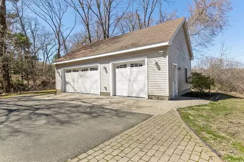 4 Valley Rd, Danvers, MA 01923 photo 34