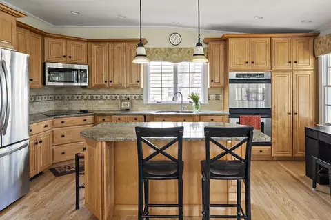 82 Risley Rd, Chestnut Hill, MA 02467 photo 6
