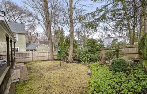 82 Risley Rd, Chestnut Hill, MA 02467 photo 20