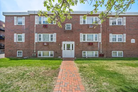 141 Willlard St #12, Quincy, MA 02169