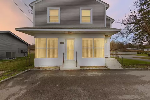 1550 Fall River Ave, Seekonk, MA 02771