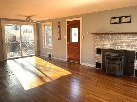 Living - 91 Euclid St, Athol, MA 01331 photo 1 of 2