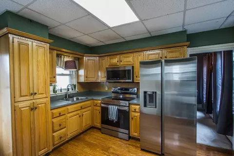 11 Chilmark St, Worcester, MA 01604 photo 3