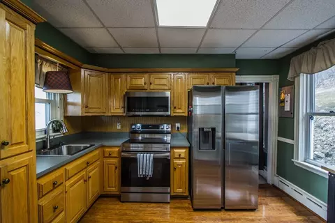 11 Chilmark St, Worcester, MA 01604 photo 4