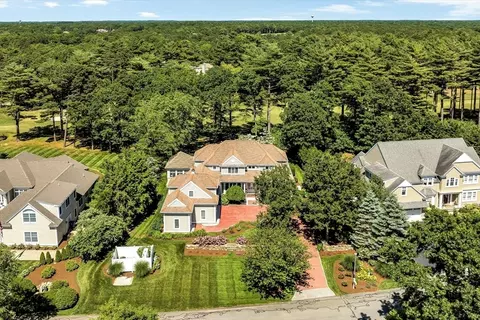 59 Eagle Dr, Mashpee, MA 02649 photo 2