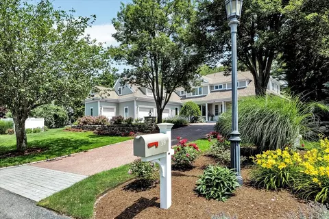 59 Eagle Dr, Mashpee, MA 02649 photo 1