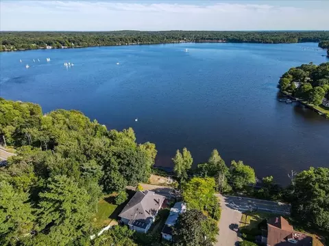 139 Beach St, Sharon, MA 02067