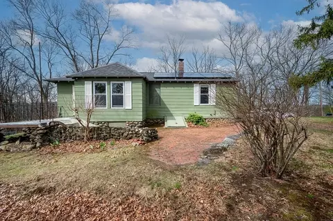 25 Wauwinet Rd, Worcester, MA 01605