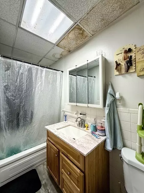 103 Hamilton St, Worcester, MA 01604 photo 9