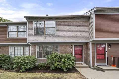 195 Falmouth Rd #5C, Mashpee, MA 02649