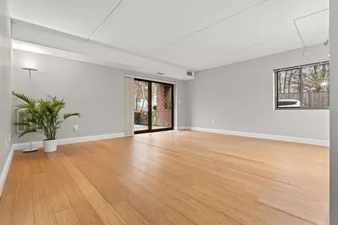 Living - 159 Main St #8B, Stoneham, MA 02180 photo 2 of 7