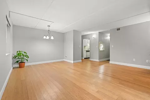 Living - 159 Main St #8B, Stoneham, MA 02180 photo 3 of 7