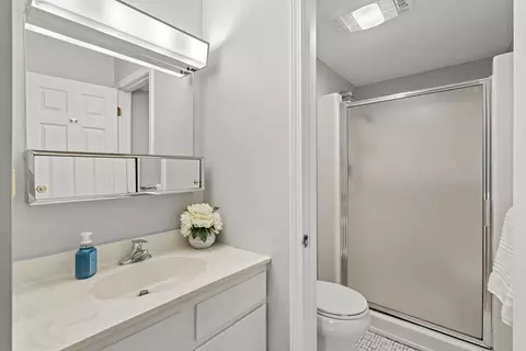 Bath - 159 Main St #8B, Stoneham, MA 02180 photo 1 of 2