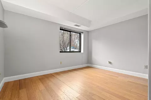Bedroom - 159 Main St #8B, Stoneham, MA 02180 photo 5 of 6