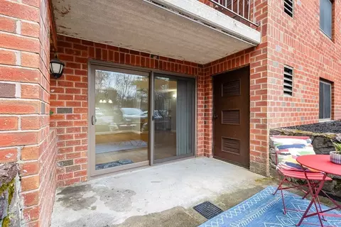 Exterior - 159 Main St #8B, Stoneham, MA 02180 photo 1 of 4