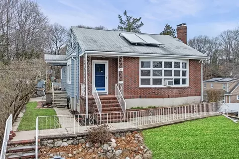 504 Loring Ave, Salem, MA 01970