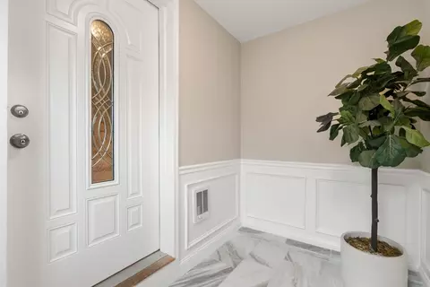 518 Maple St, Danvers, MA 01923 photo 2