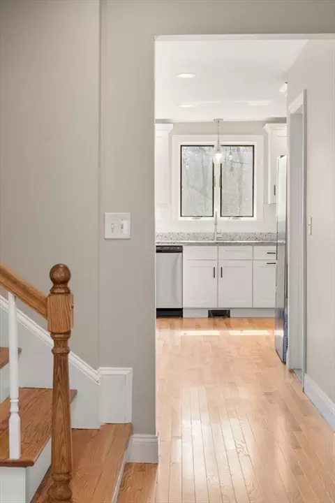 518 Maple St, Danvers, MA 01923 photo 7