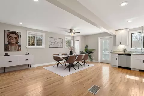 518 Maple St, Danvers, MA 01923 photo 4