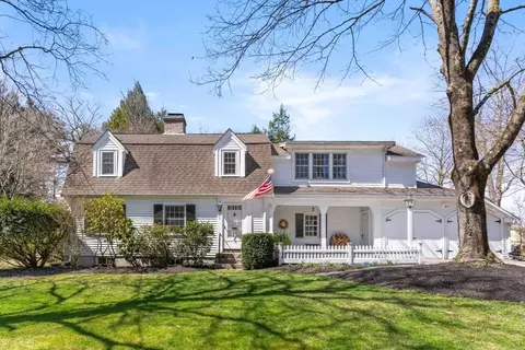 14 Winthrop Rd, Wayland, MA 01778