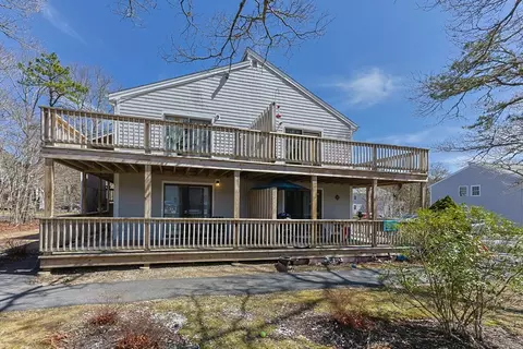 35 Ashumet Rd #8C, Mashpee, MA 02649