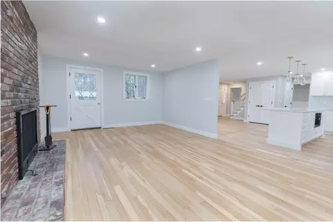 18 Longmeadow Dr, Canton, MA 02021 photo 11