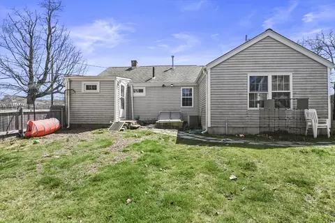 402 Elsbree St, Fall River, MA 02720 photo 24
