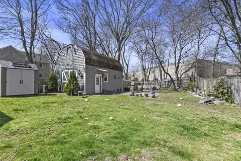 402 Elsbree St, Fall River, MA 02720 photo 21
