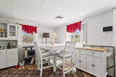 402 Elsbree St, Fall River, MA 02720 photo 5