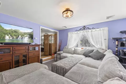 402 Elsbree St, Fall River, MA 02720 photo 13