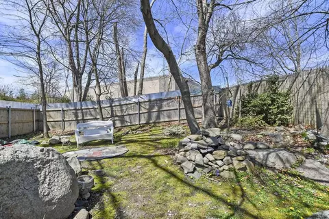 402 Elsbree St, Fall River, MA 02720 photo 22