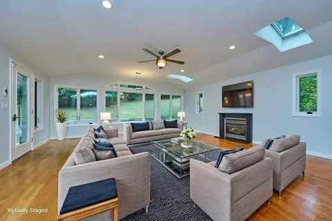 274 Cochituate Rd, Wayland, MA 01778