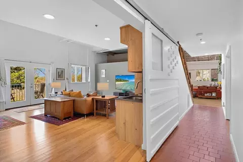123 Sawyer St #12, New Bedford, MA 02746