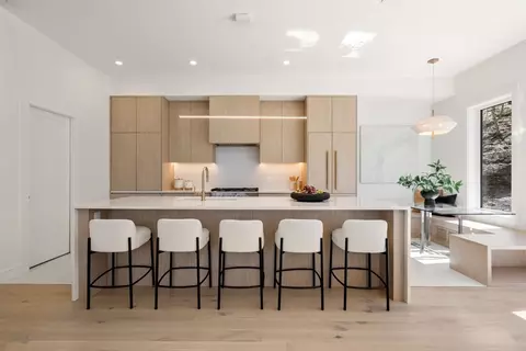 44 Robeson St #44C, Boston, MA 02130