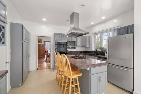 21 Colbourne Cres #1, Brookline, MA 02445 photo 9