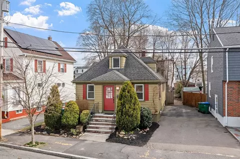 9 Maynard St, Medford, MA 02155